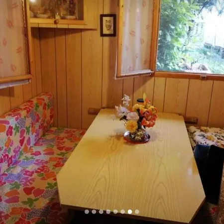 Semesterbostad Camel Bungalow1double Bed 2single Bed Mountain-bg
